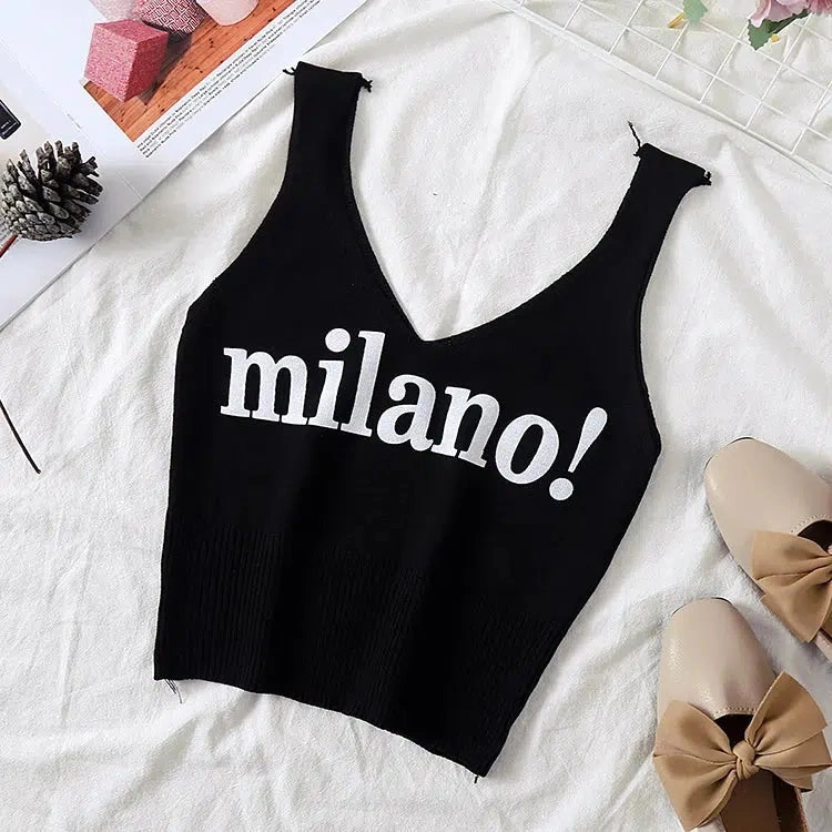 Milano Neulottu Toppi Säihkyvässä Kesässä: Tyylikäs Klassikko Sinulle Suoraan Helsingistä